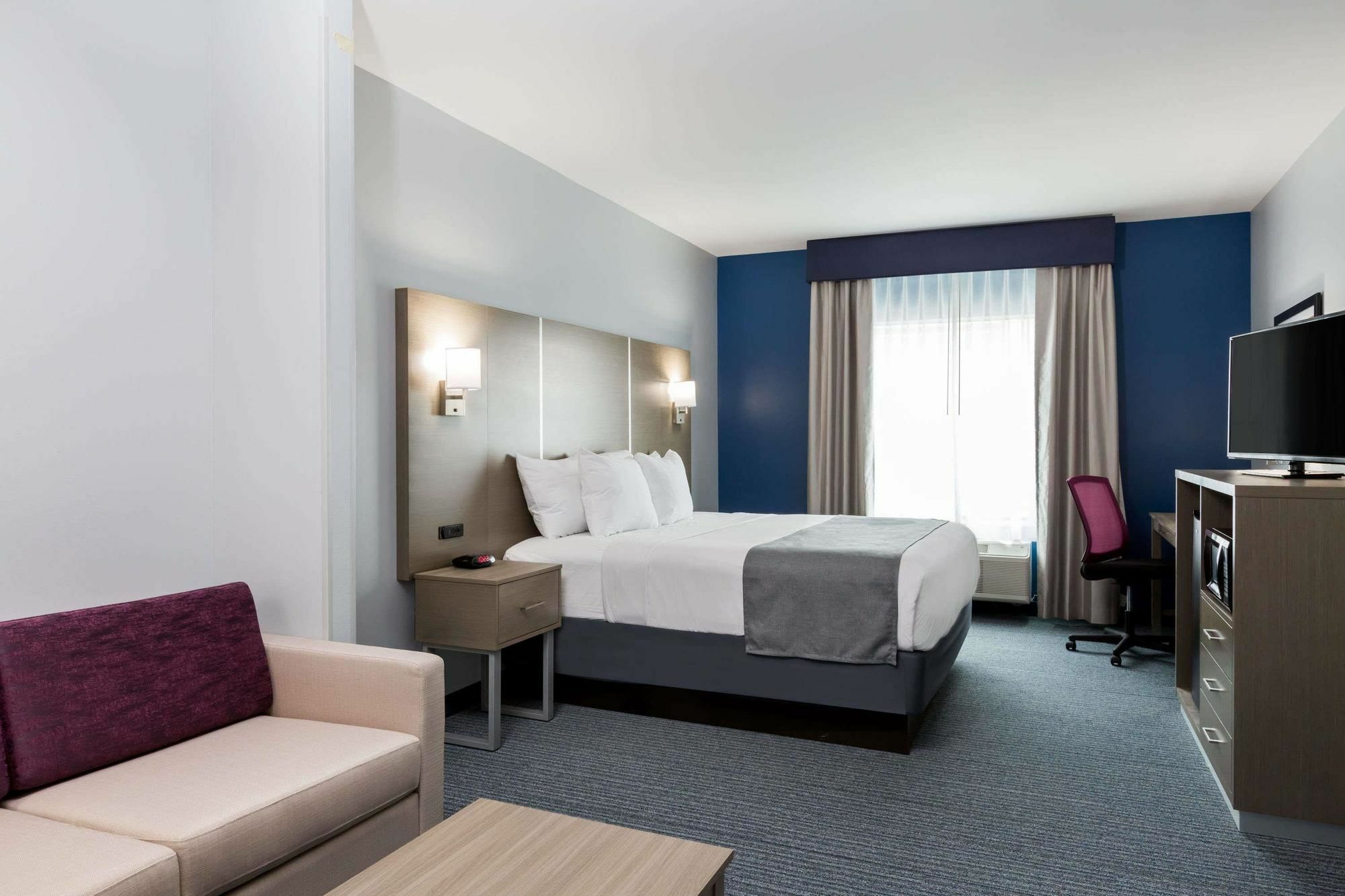 Days Inn & Suites By Wyndham Houston Nw Сайпръс Екстериор снимка
