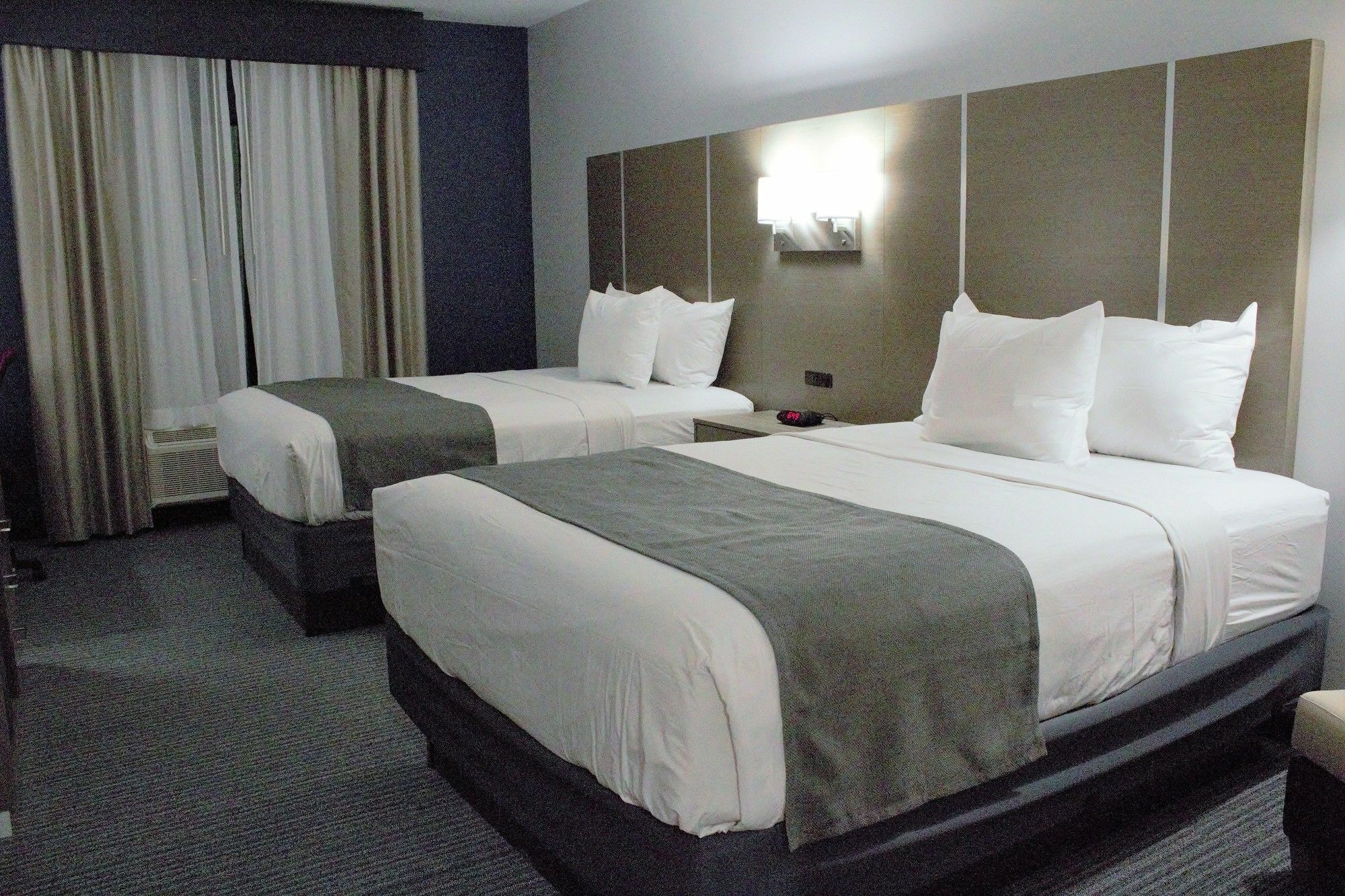 Days Inn & Suites By Wyndham Houston Nw Сайпръс Екстериор снимка